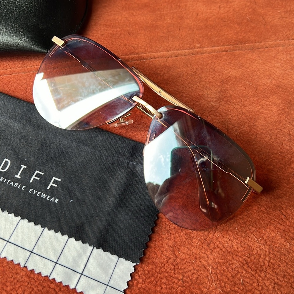 Diff Aviator Sunglasses - image 4